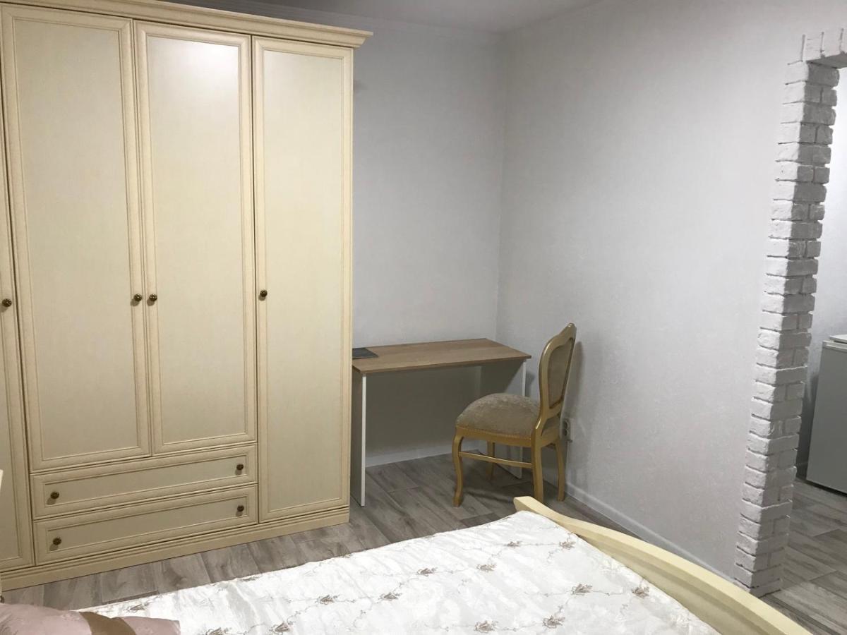 Enrico Hotel Днепър Екстериор снимка