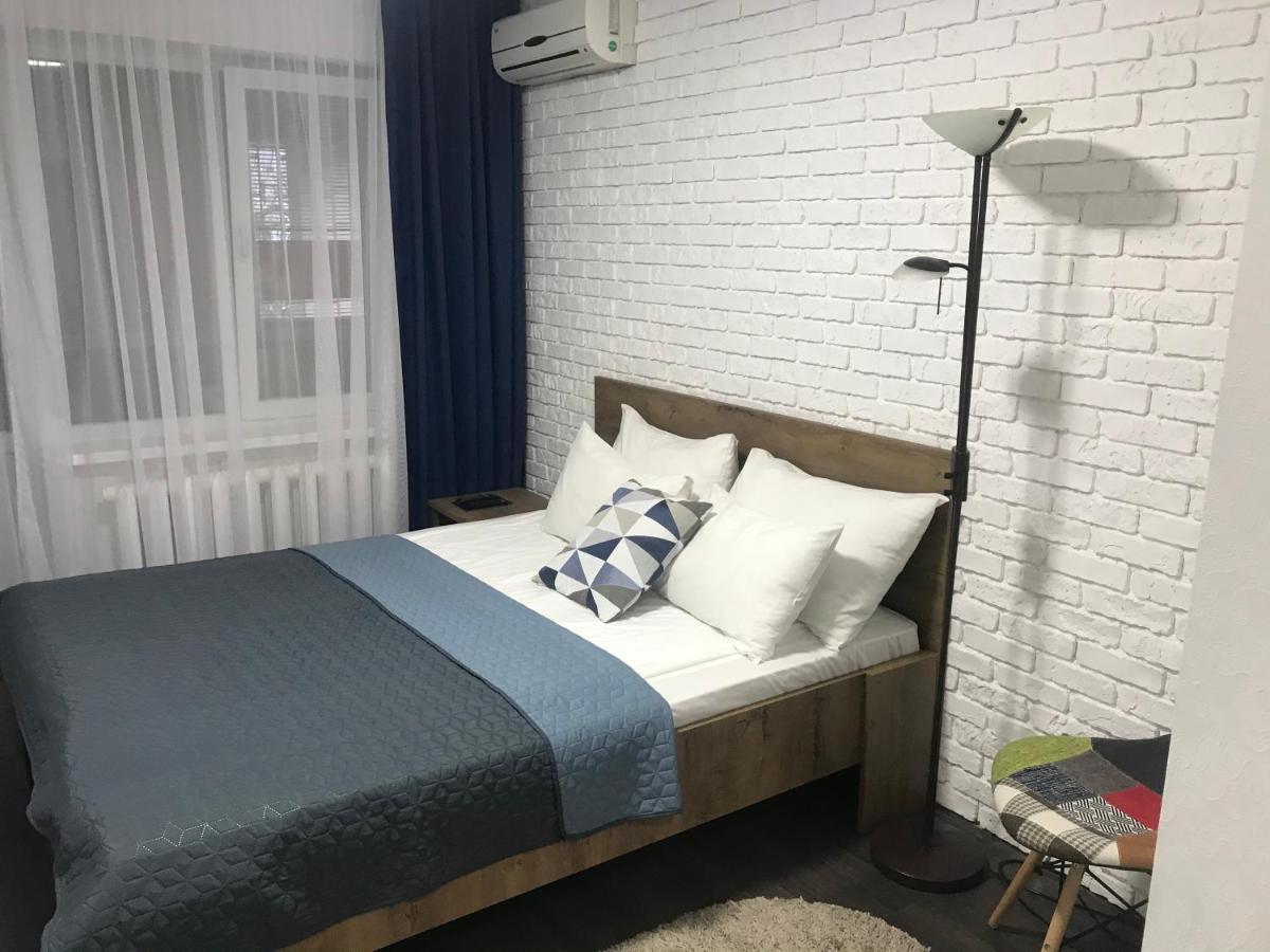 Enrico Hotel Днепър Екстериор снимка