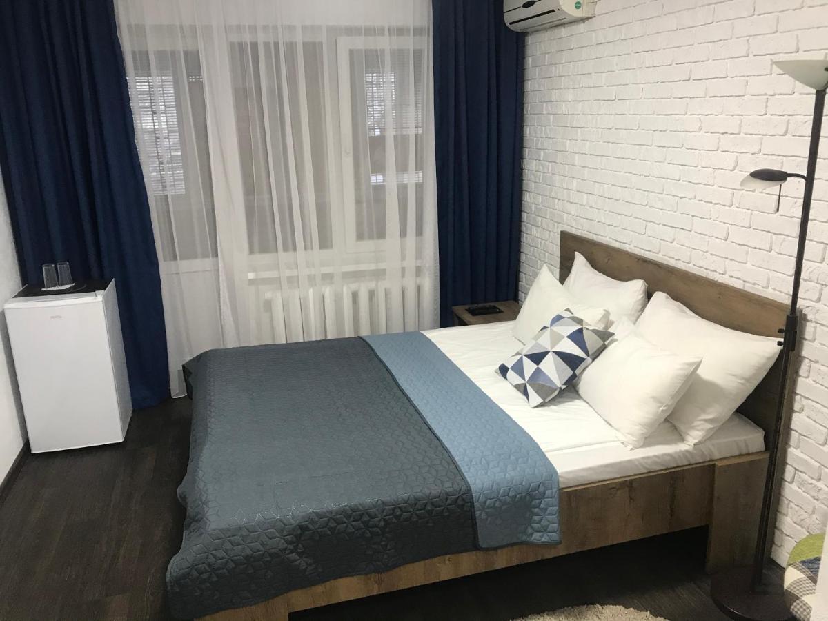 Enrico Hotel Днепър Екстериор снимка
