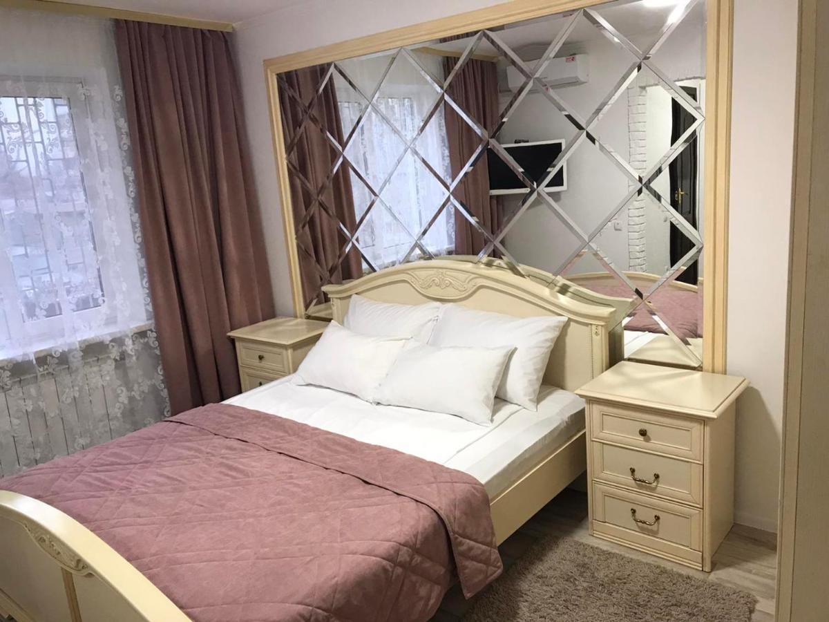 Enrico Hotel Днепър Екстериор снимка