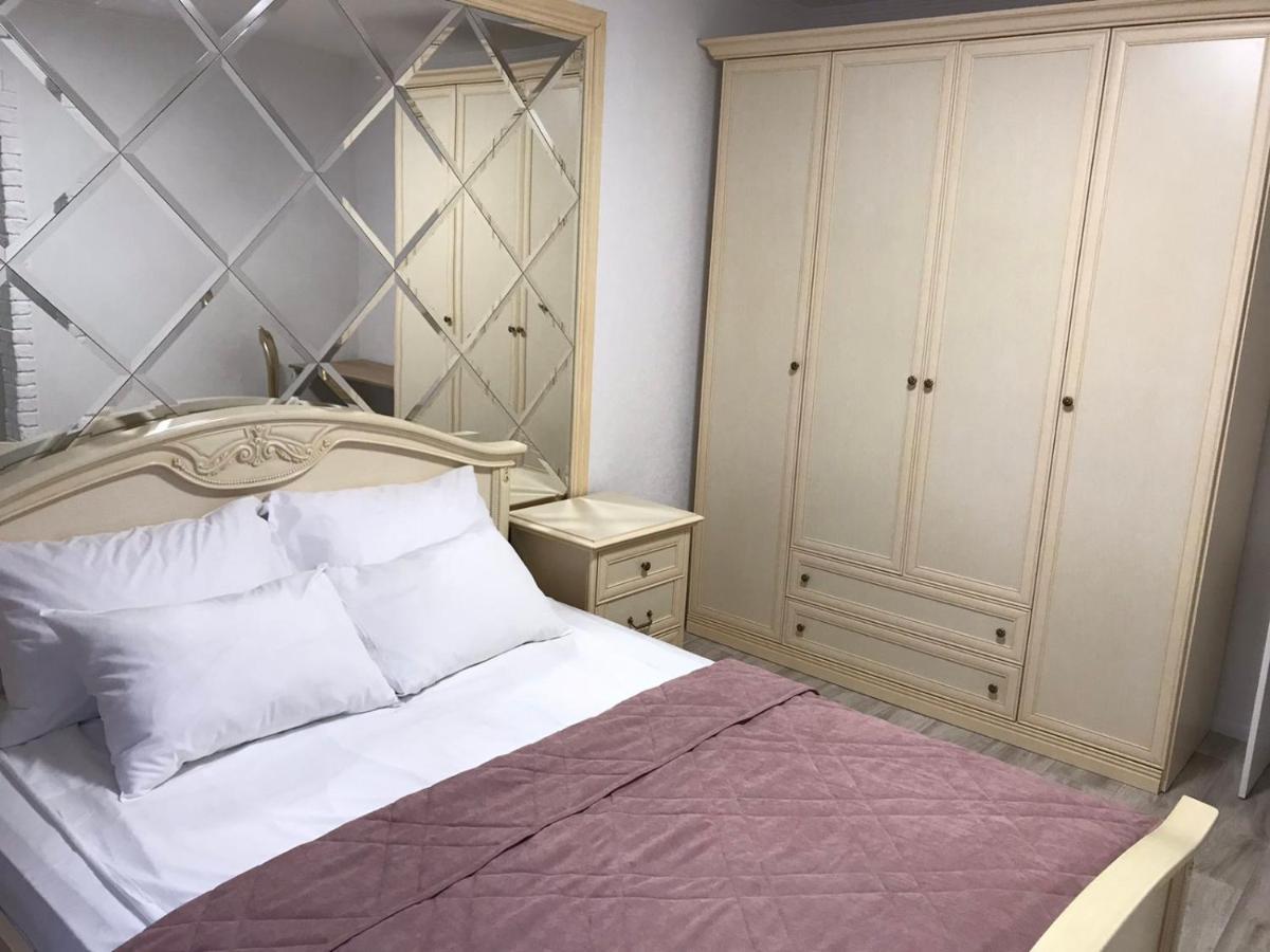 Enrico Hotel Днепър Екстериор снимка