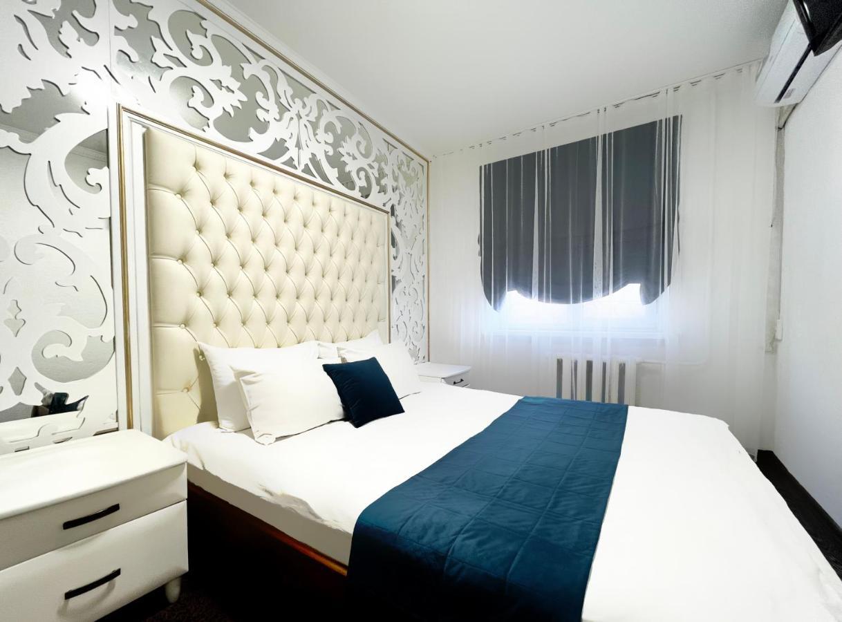 Enrico Hotel Днепър Екстериор снимка
