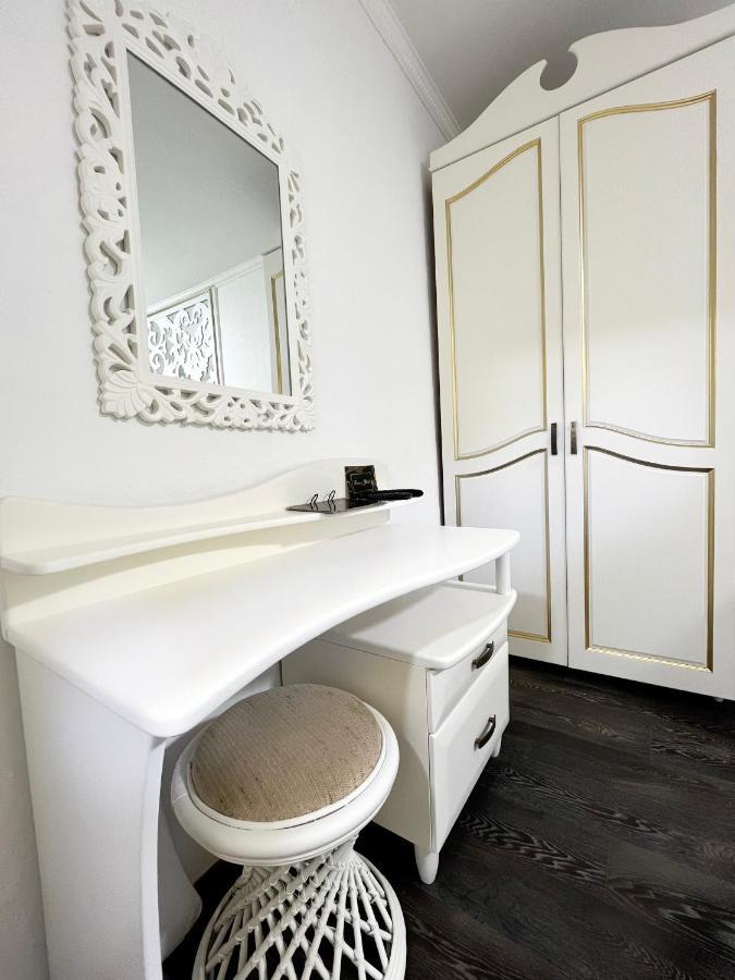 Enrico Hotel Днепър Екстериор снимка