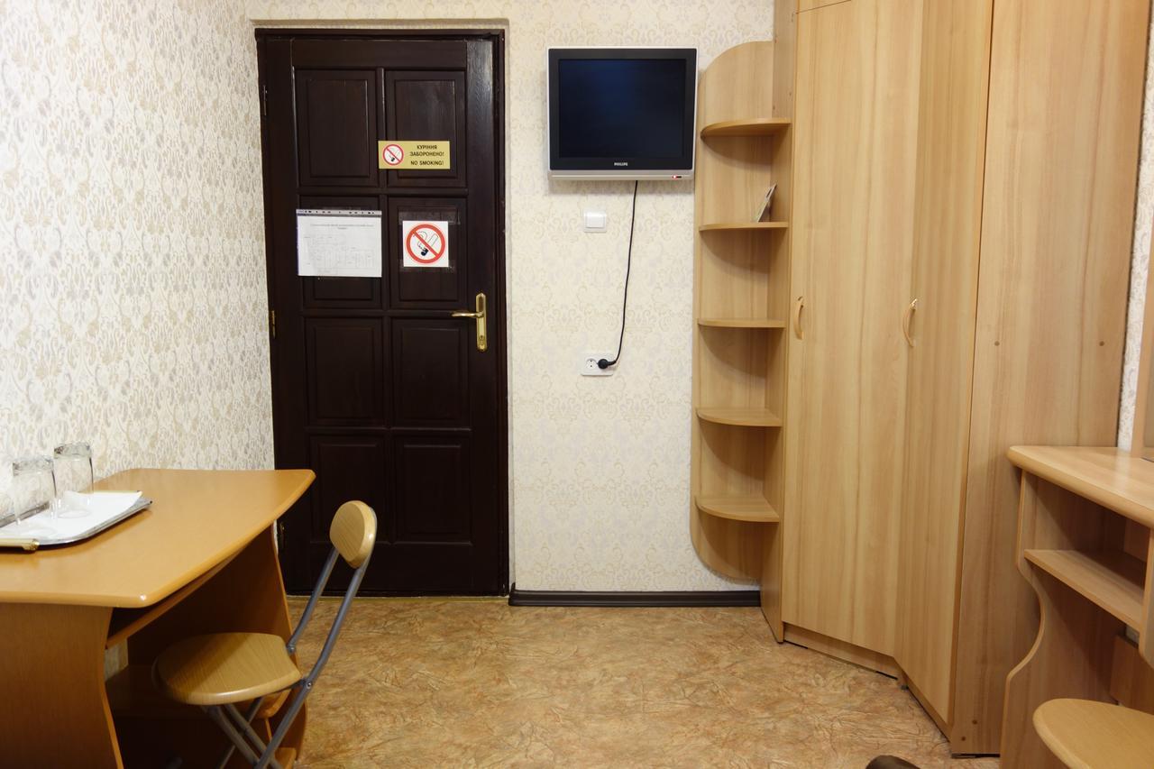 Enrico Hotel Днепър Екстериор снимка