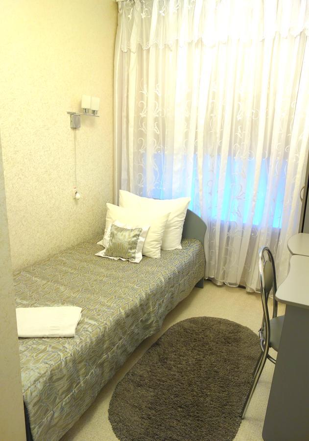 Enrico Hotel Днепър Екстериор снимка