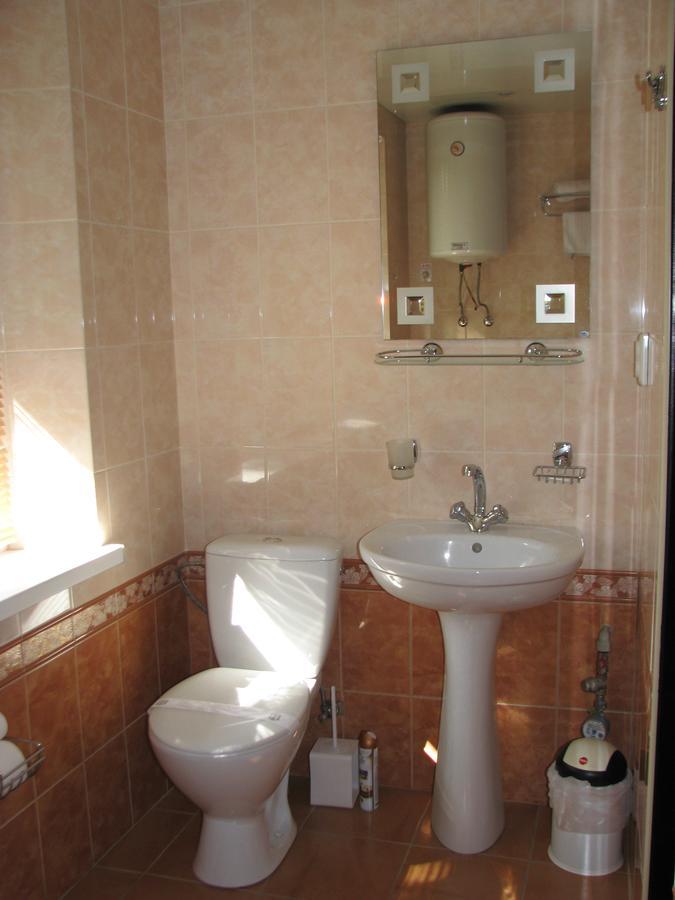 Enrico Hotel Днепър Екстериор снимка